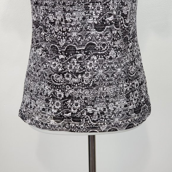 COPY - Dressbarn Black White Short Sleeve Subtle Floral Y2K Look Top, Size SP - Picture 10 of 14